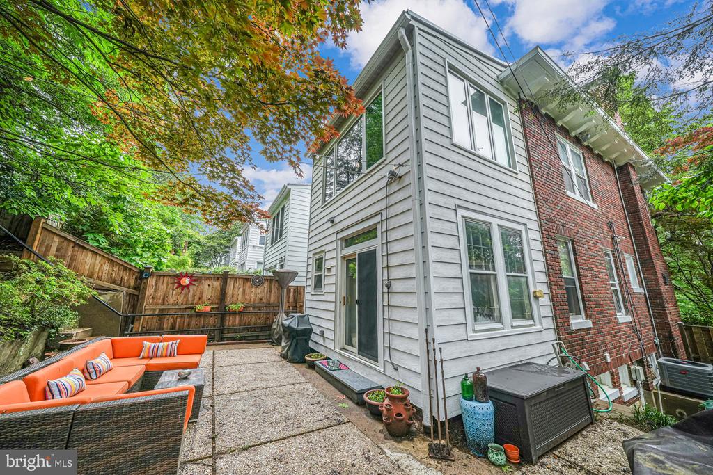 3100 Rodman St NW