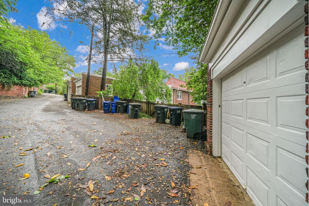 3100 Rodman St NW