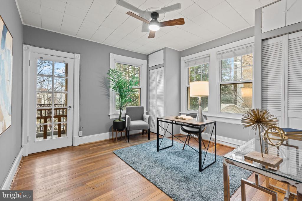5112 Connecticut Ave NW #201