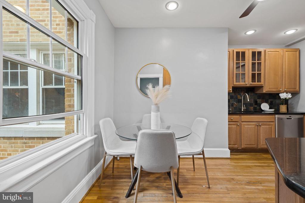 5112 Connecticut Ave NW #201