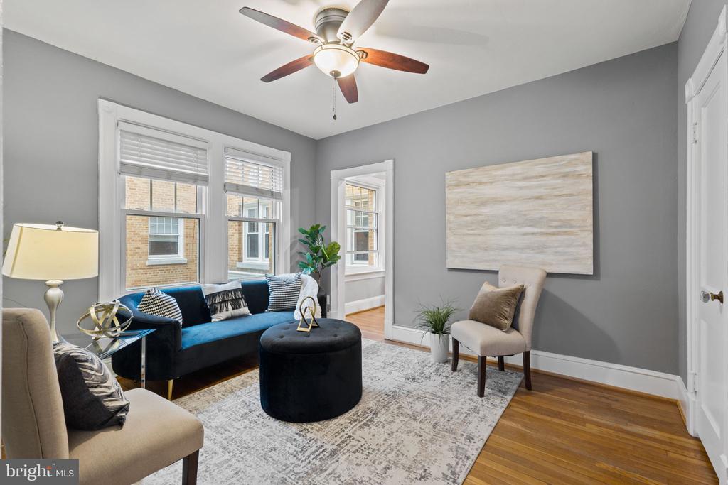 5112 Connecticut Ave NW #201