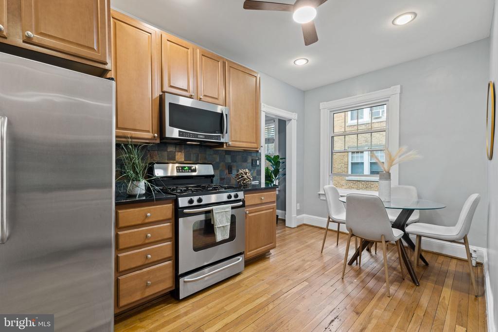 5112 Connecticut Ave NW #201