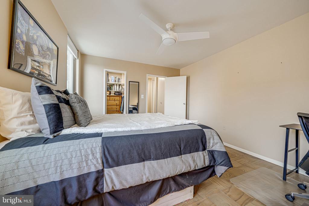 2800 Wisconsin Ave NW #504