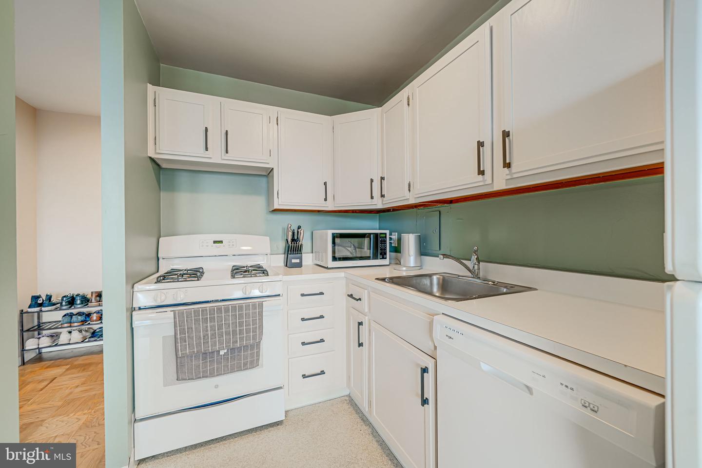 2800 Wisconsin Ave NW #504