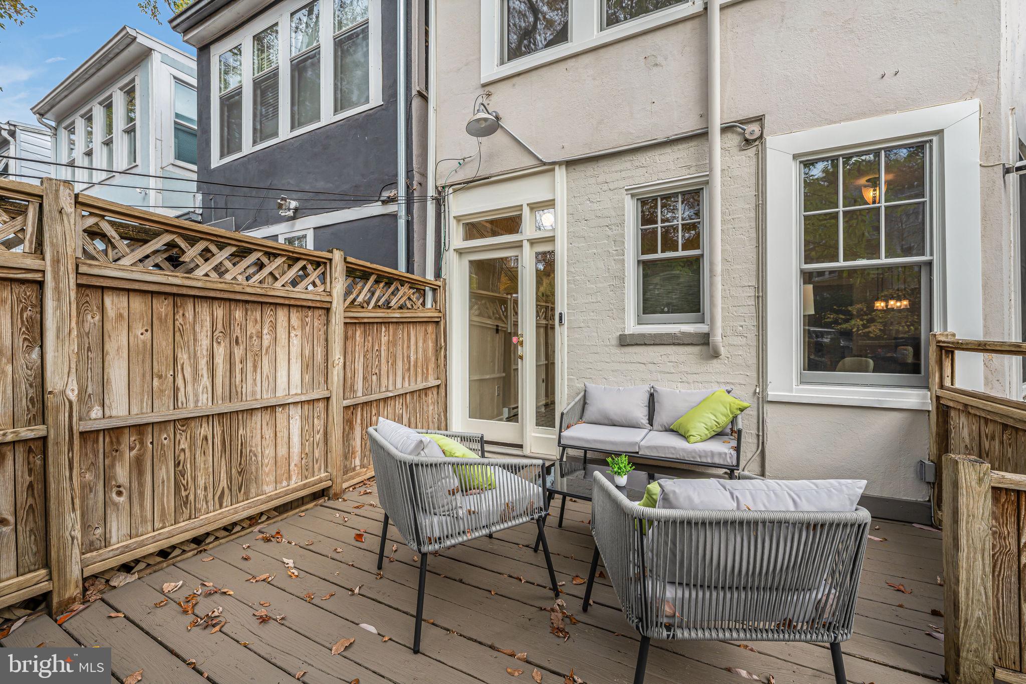 2202 Cathedral Ave NW