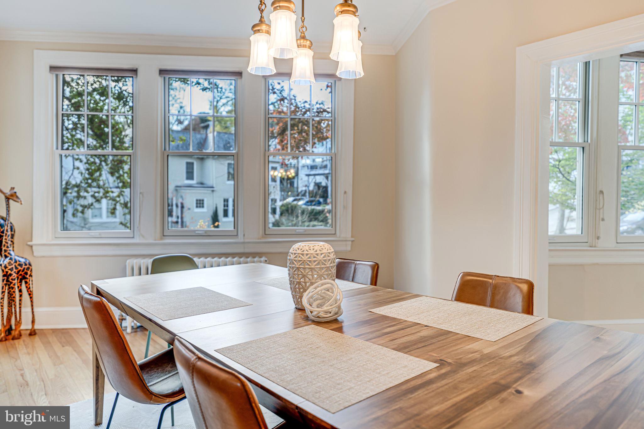 2202 Cathedral Ave NW