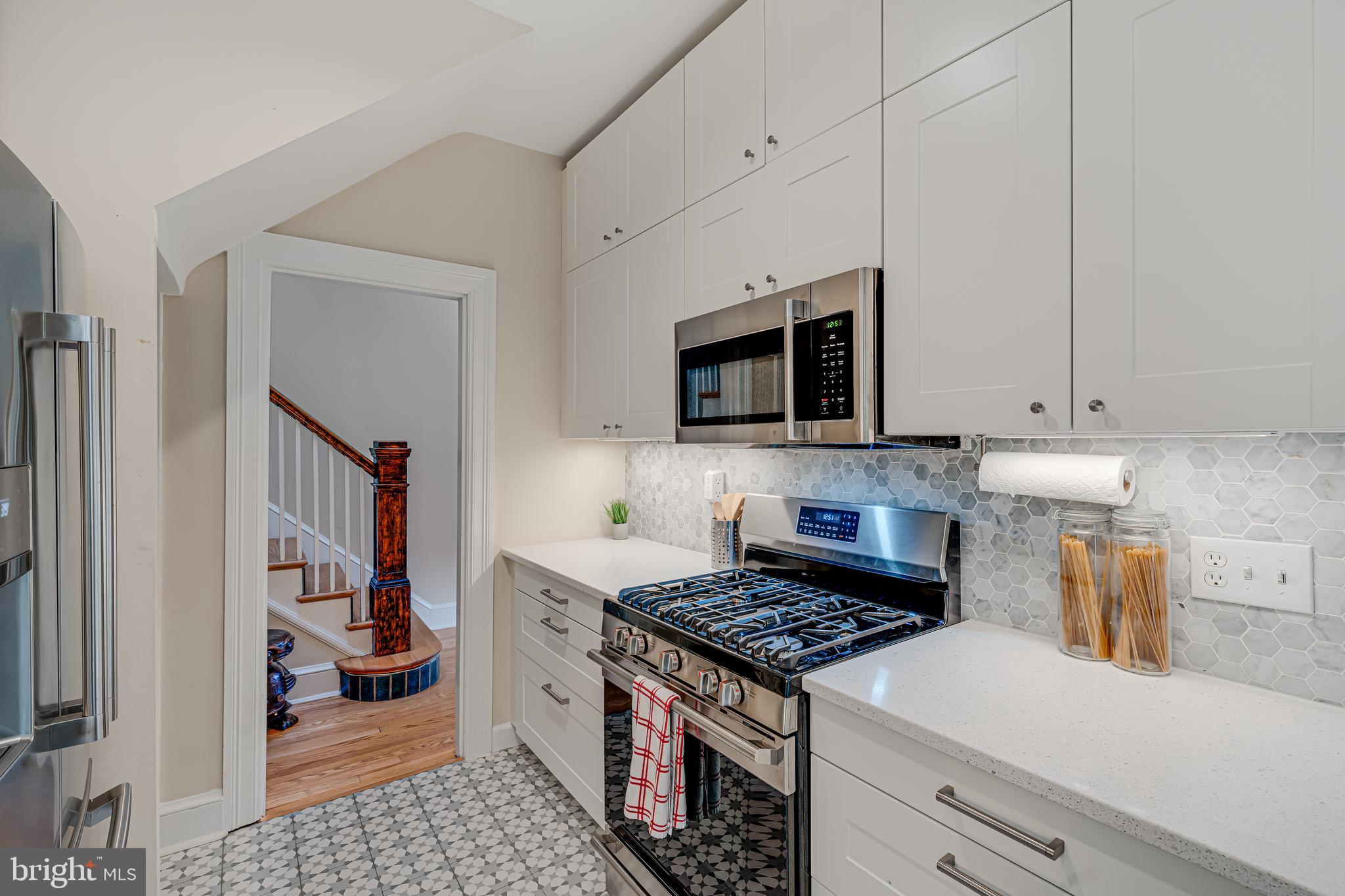 2202 Cathedral Ave NW