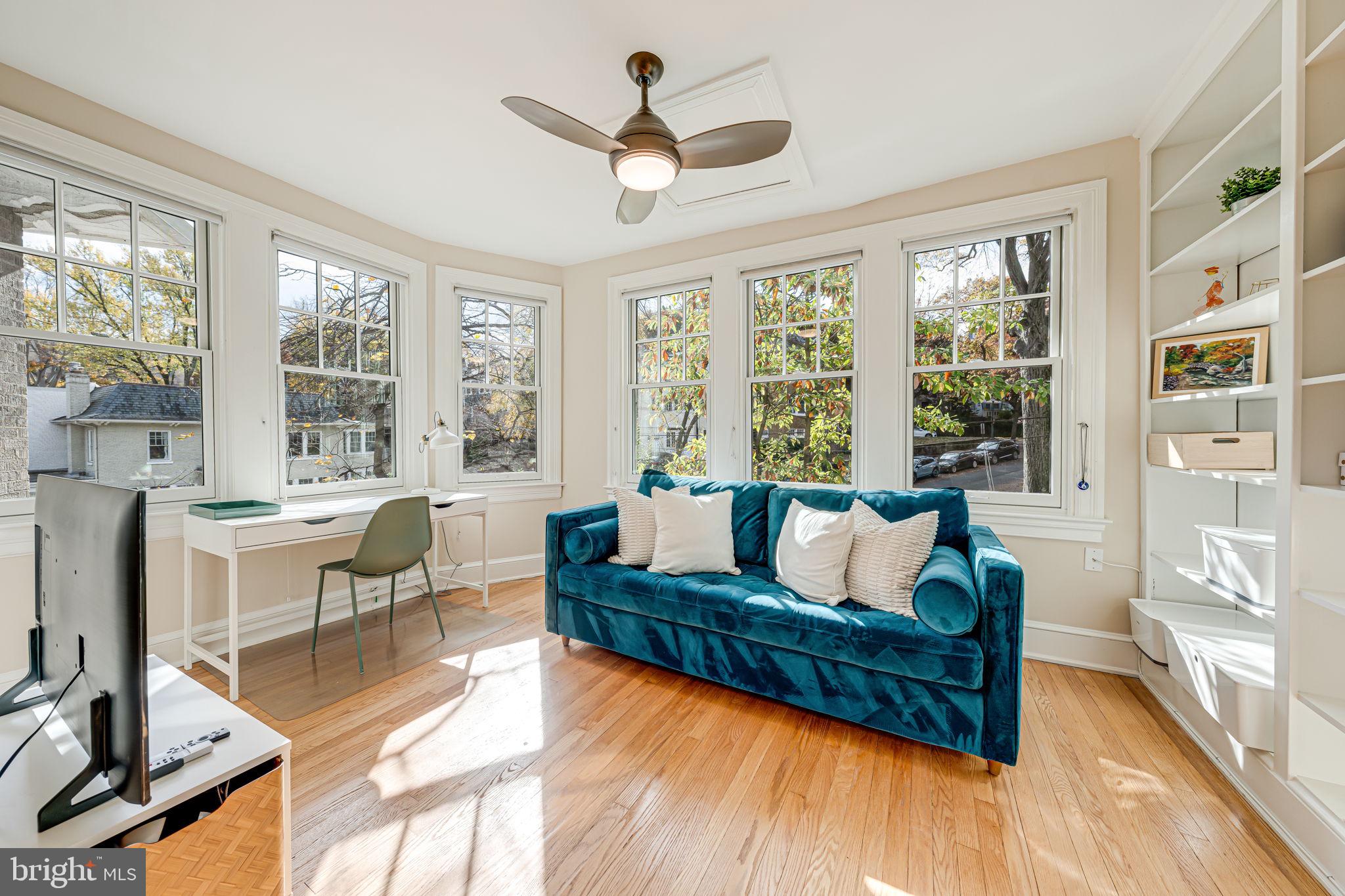 2202 Cathedral Ave NW