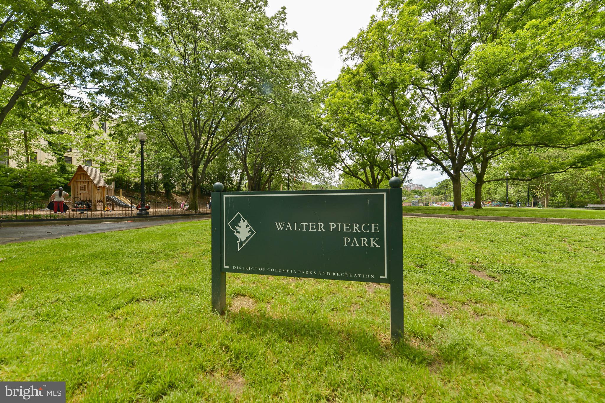 2202 Cathedral Ave NW