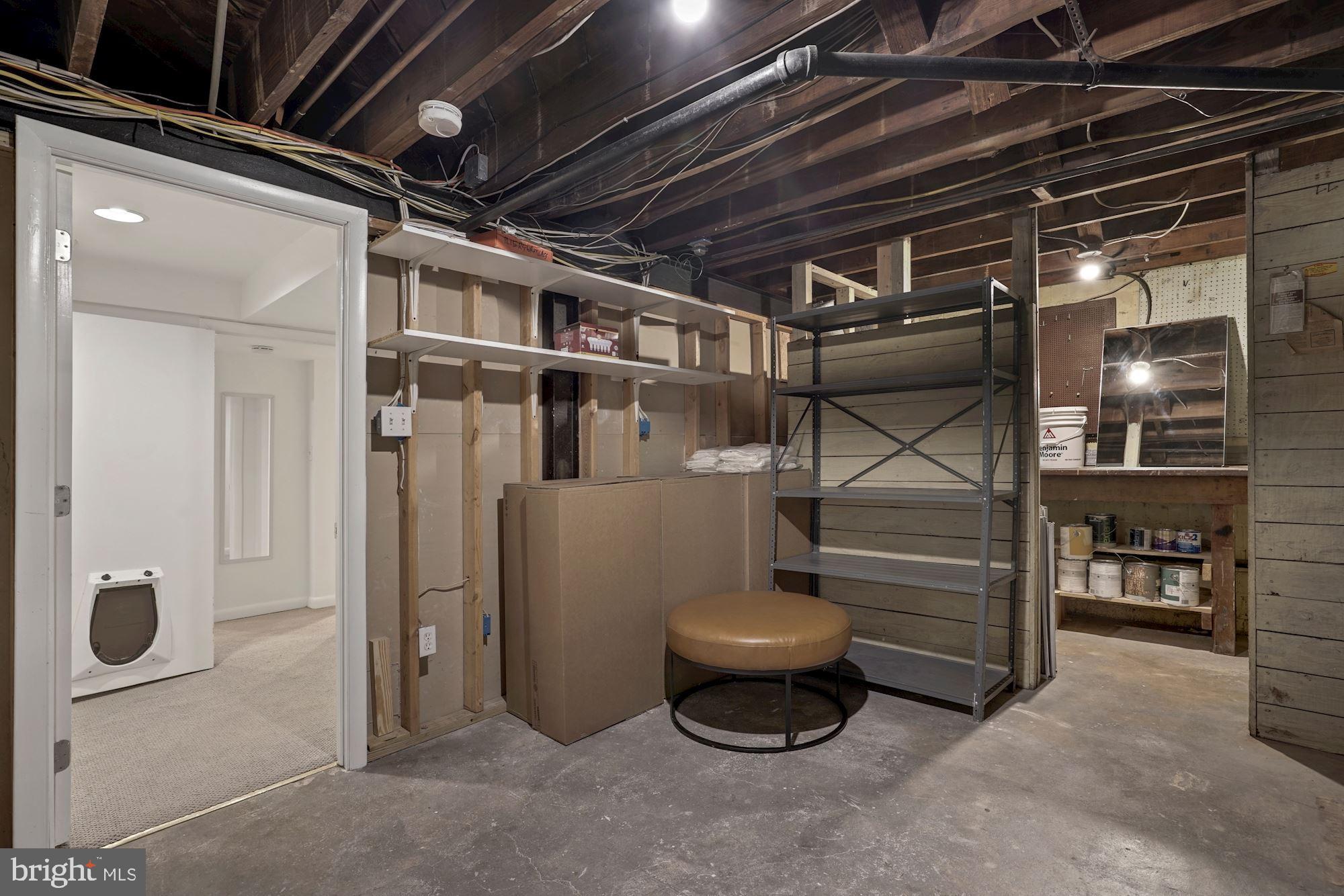 2202 Cathedral Ave NW