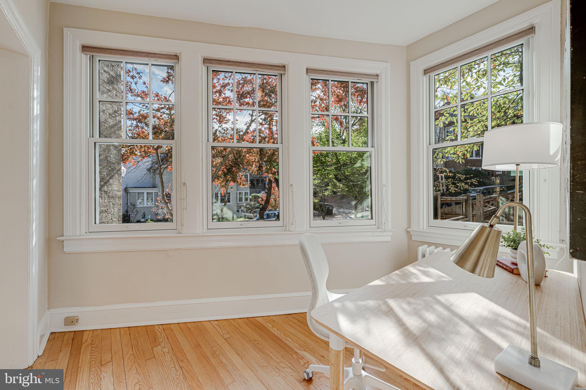 2202 Cathedral Ave NW