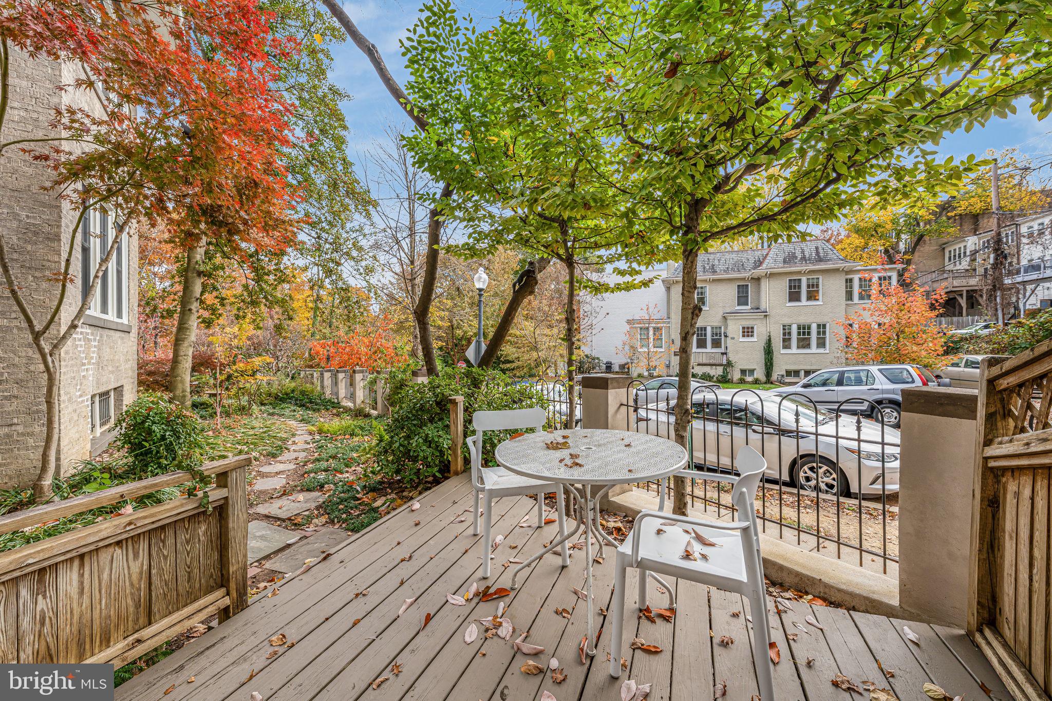 2202 Cathedral Ave NW