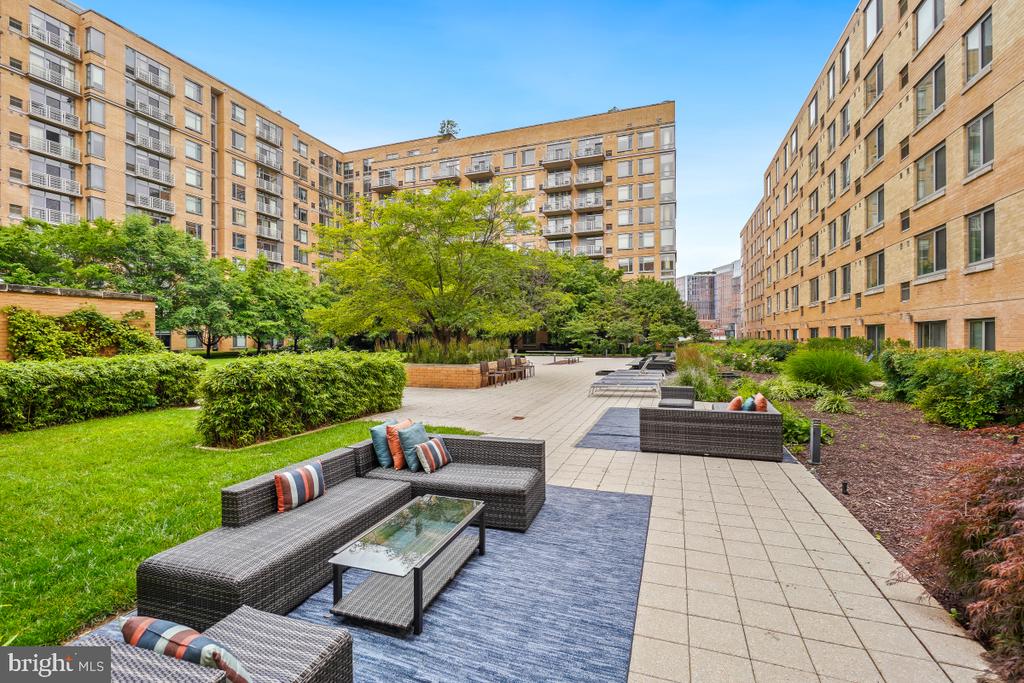 475 K STREET NW 522