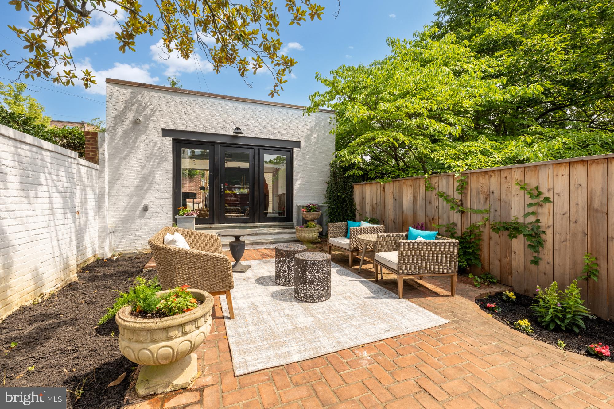 3255 O St NW