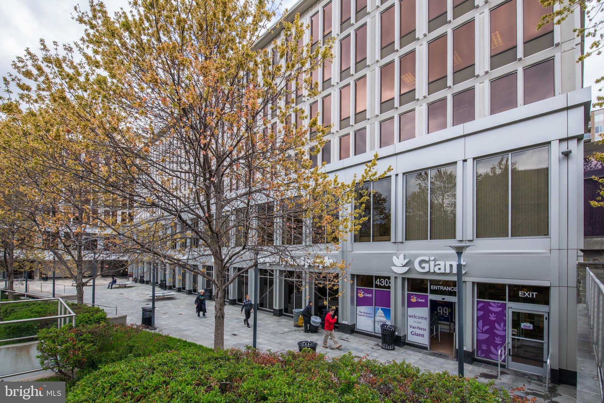 4740 Connecticut Ave NW #417