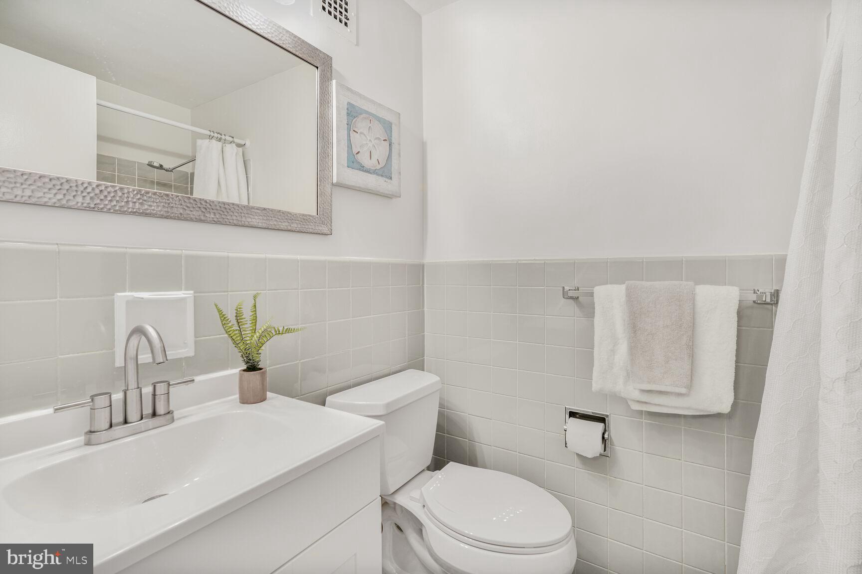 4740 Connecticut Ave NW #417