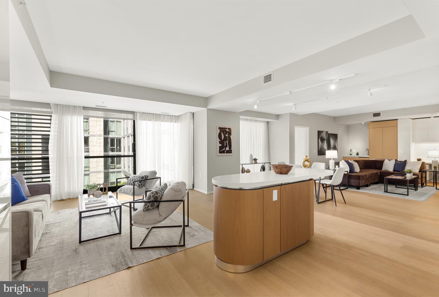 920 I St NW #504-505