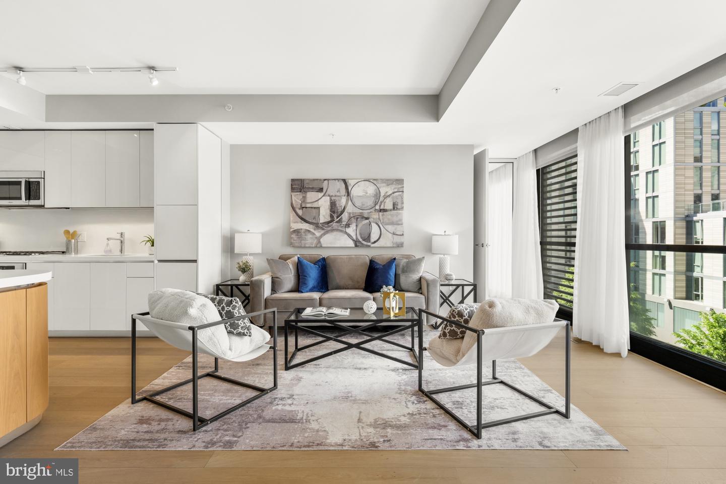 920 I St NW #504-505