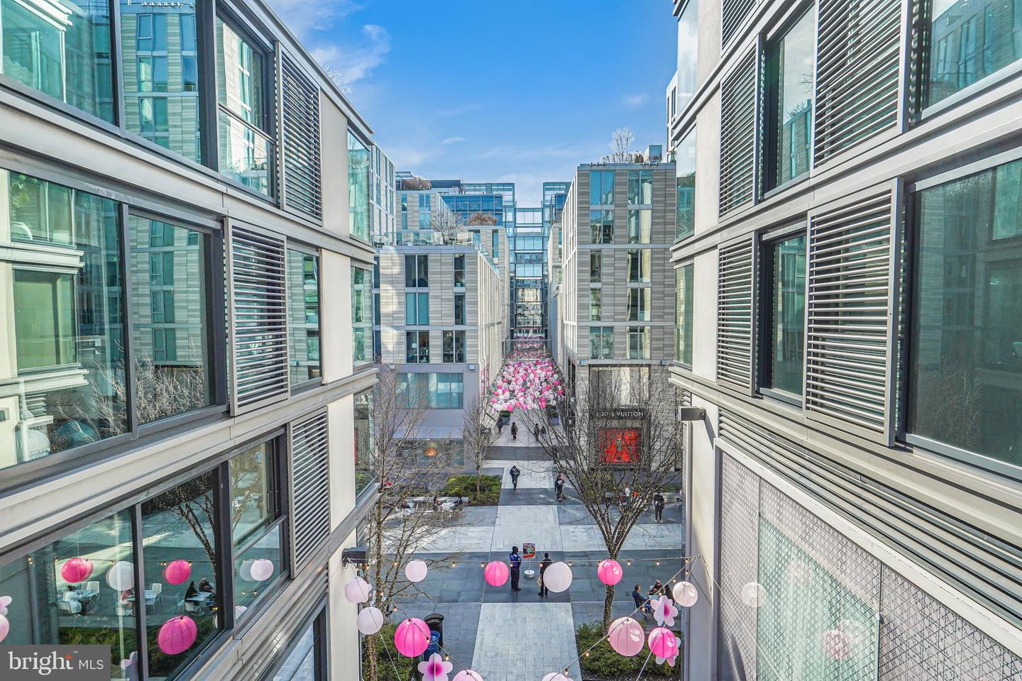 920 I St NW #504-505