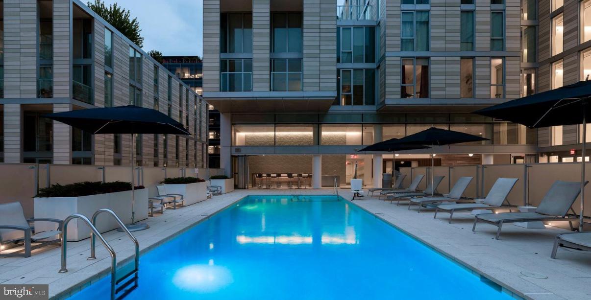 920 I St NW #504-505