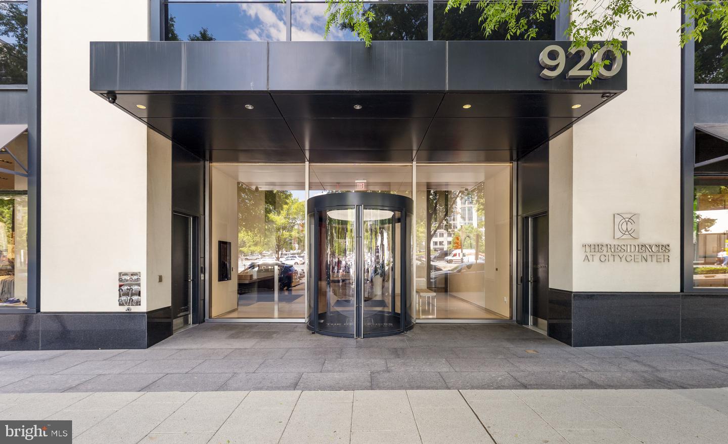 920 I St NW #504-505