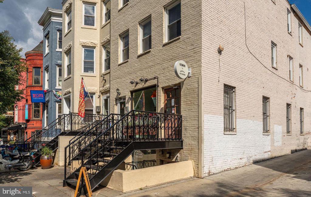 1615 Q St NW #301