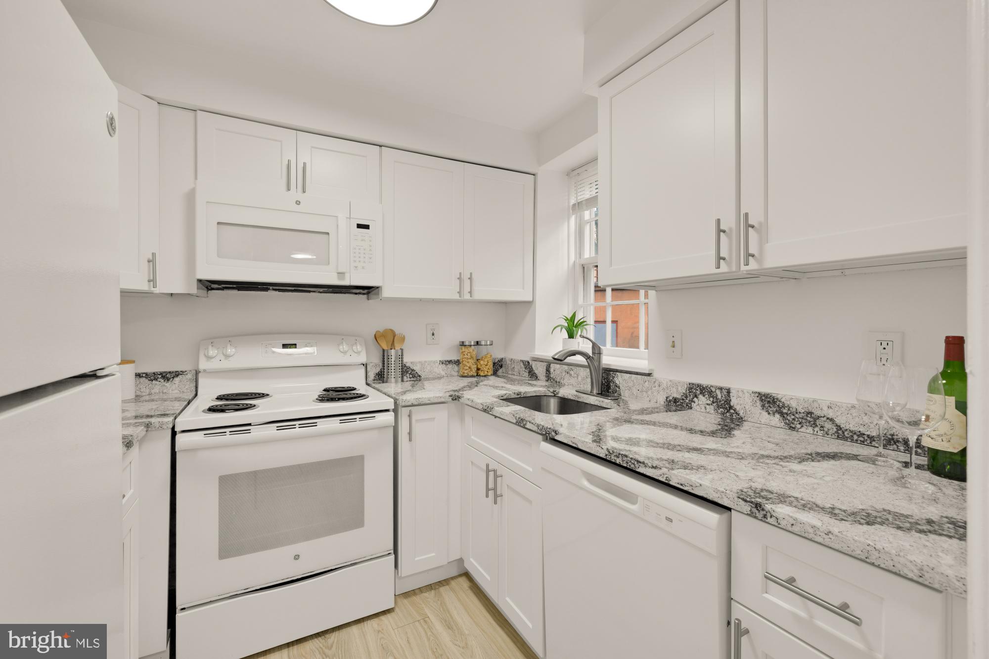 3521 39TH STREET NW A493