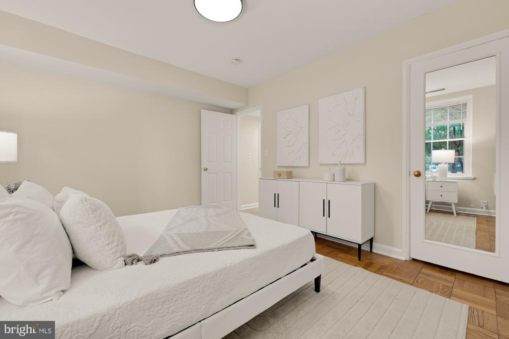 3521 39TH STREET NW A493