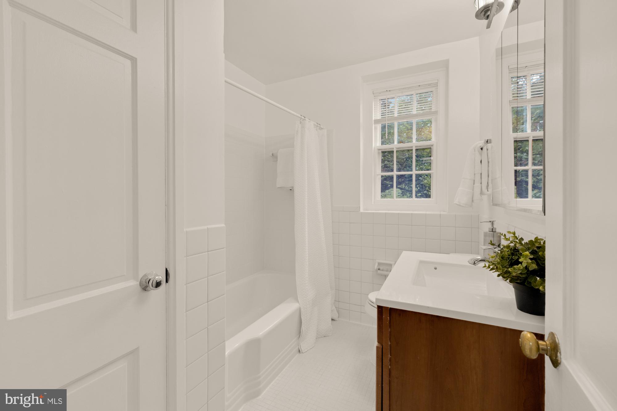 3521 39TH STREET NW A493