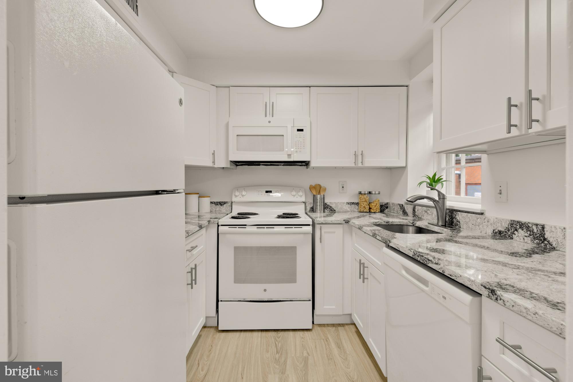 3521 39TH STREET NW A493