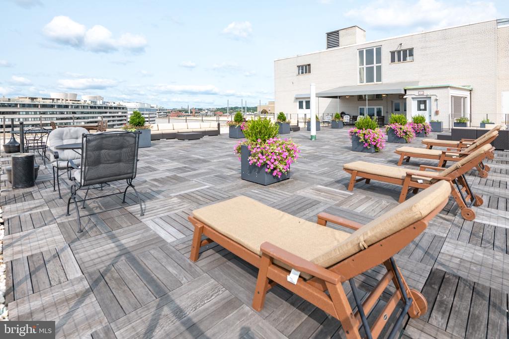 2475 VIRGINIA AVENUE NW 925