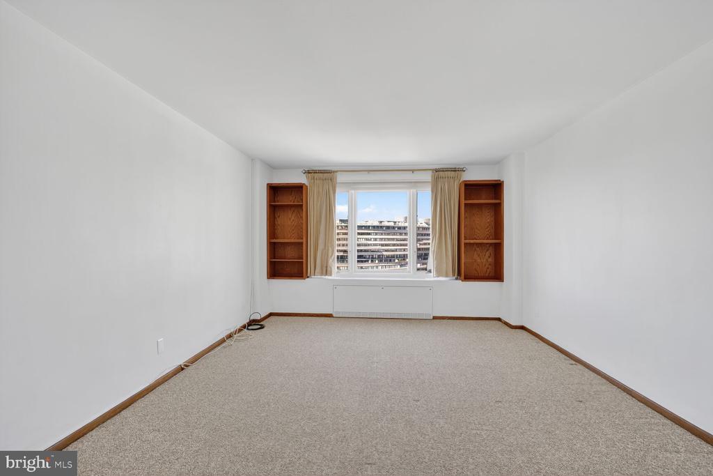 2475 VIRGINIA AVENUE NW 925
