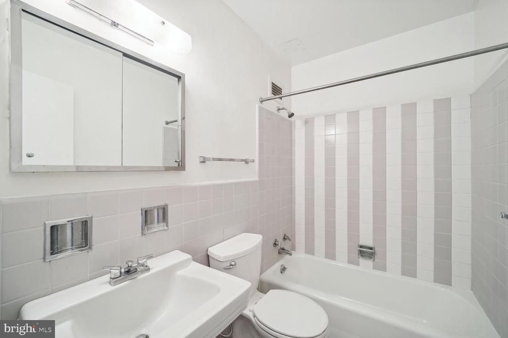 2475 VIRGINIA AVENUE NW 925