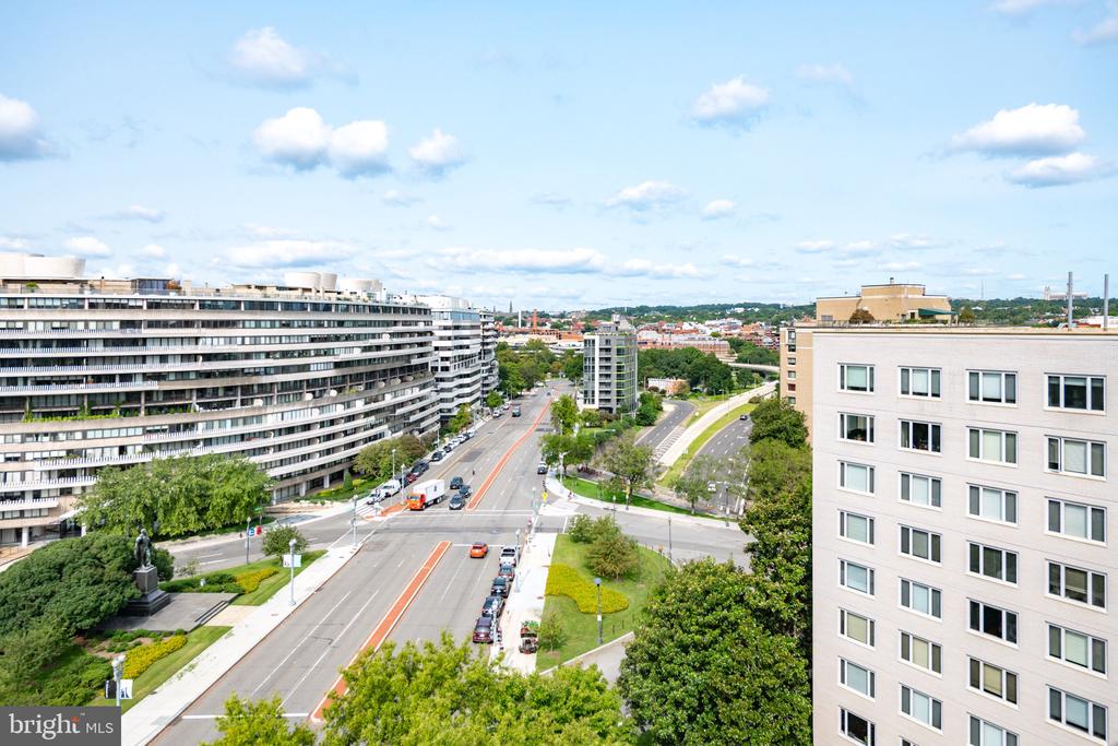 2475 VIRGINIA AVENUE NW 925