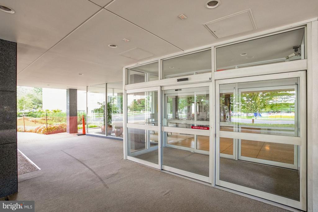 2475 VIRGINIA AVENUE NW 925