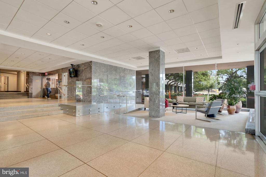 2475 VIRGINIA AVENUE NW 925