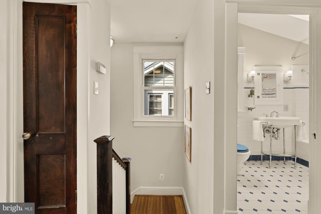 1210 KEARNY STREET NE