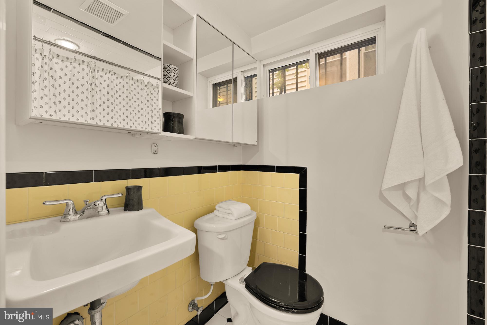 1210 KEARNY STREET NE