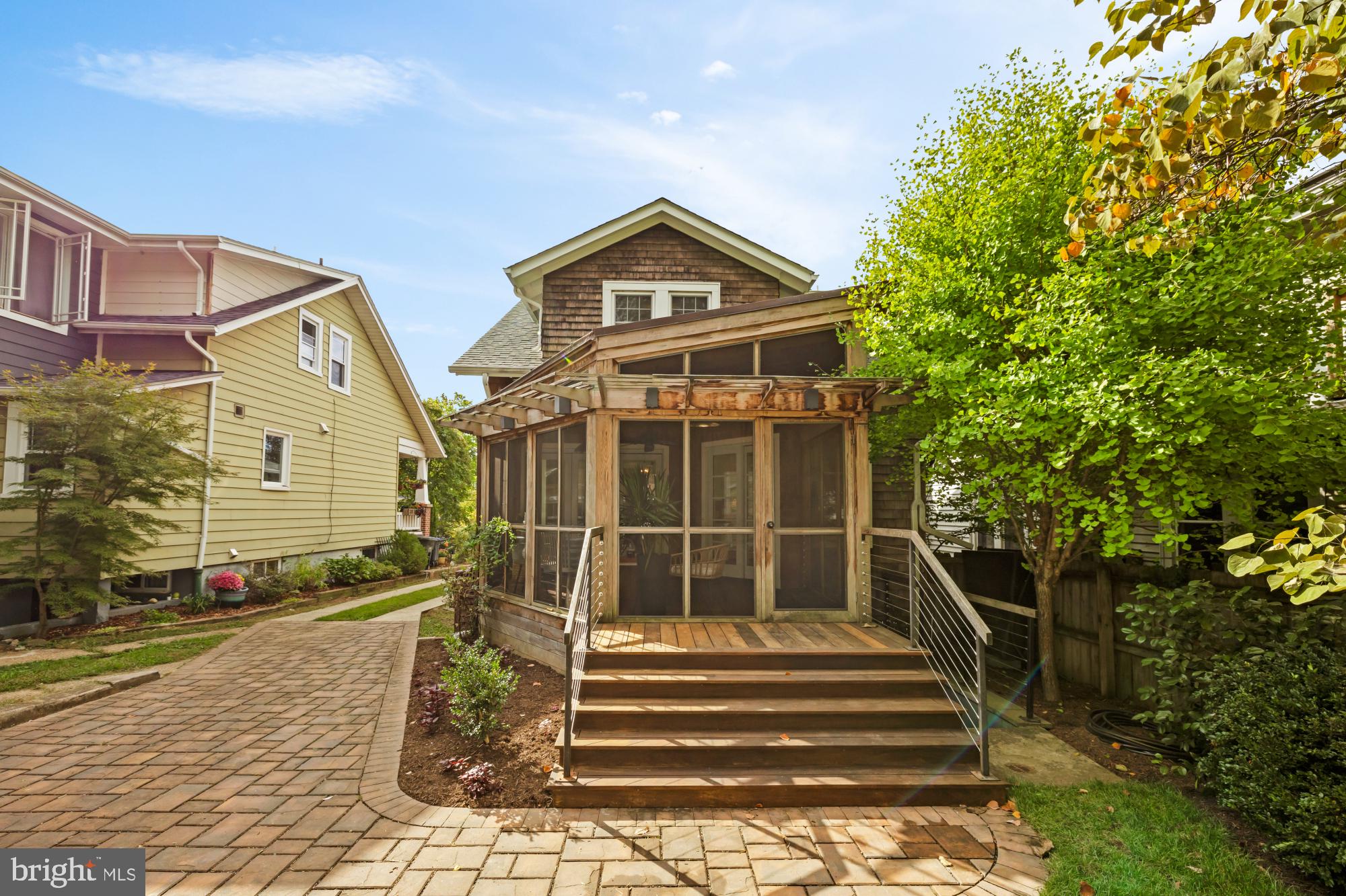 1210 KEARNY STREET NE