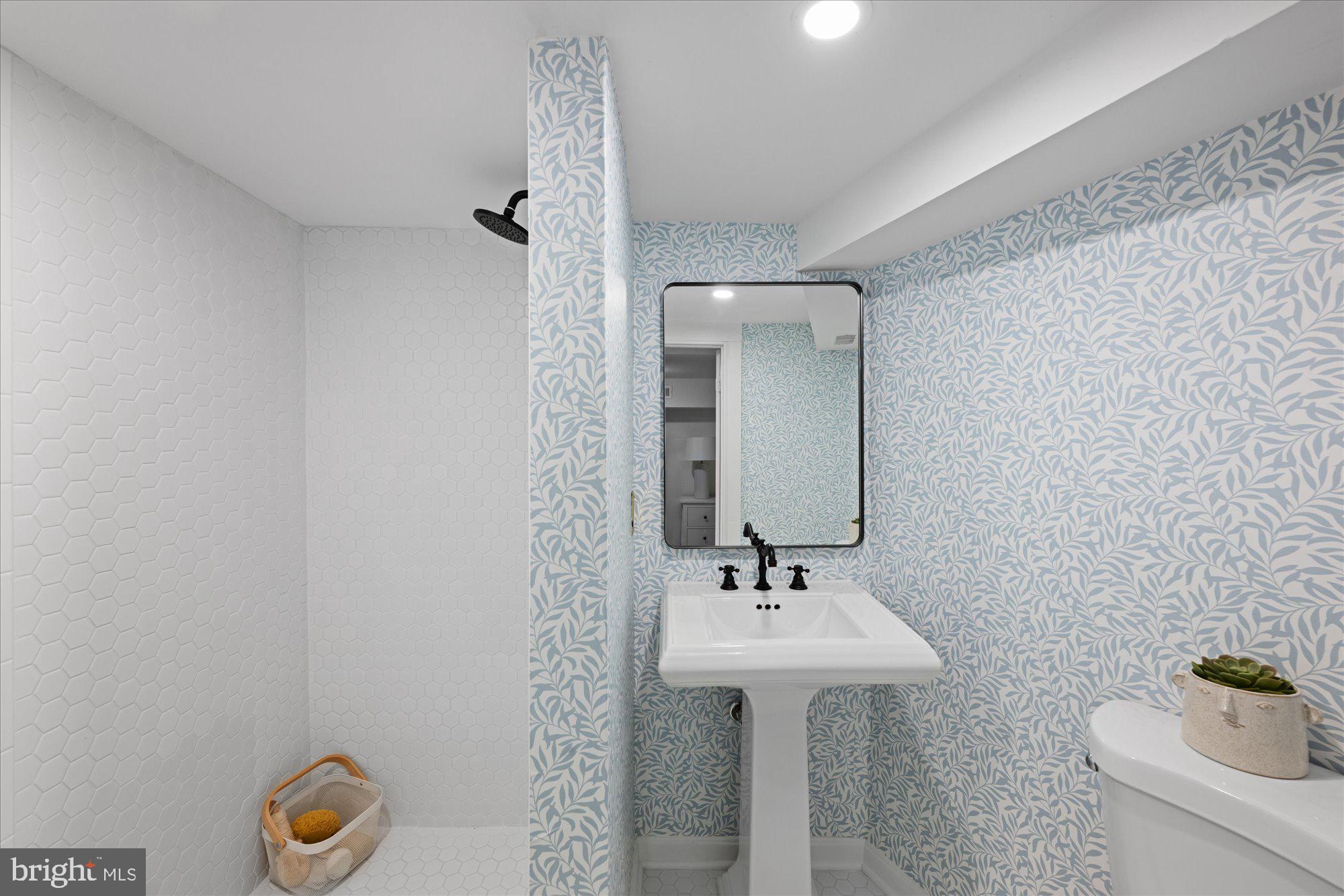 772 HARVARD STREET NW