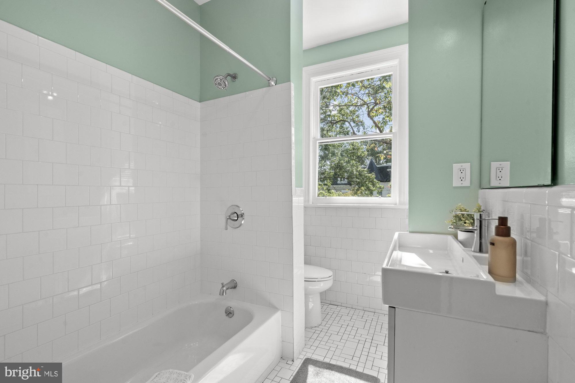 1417 ALLISON STREET NW