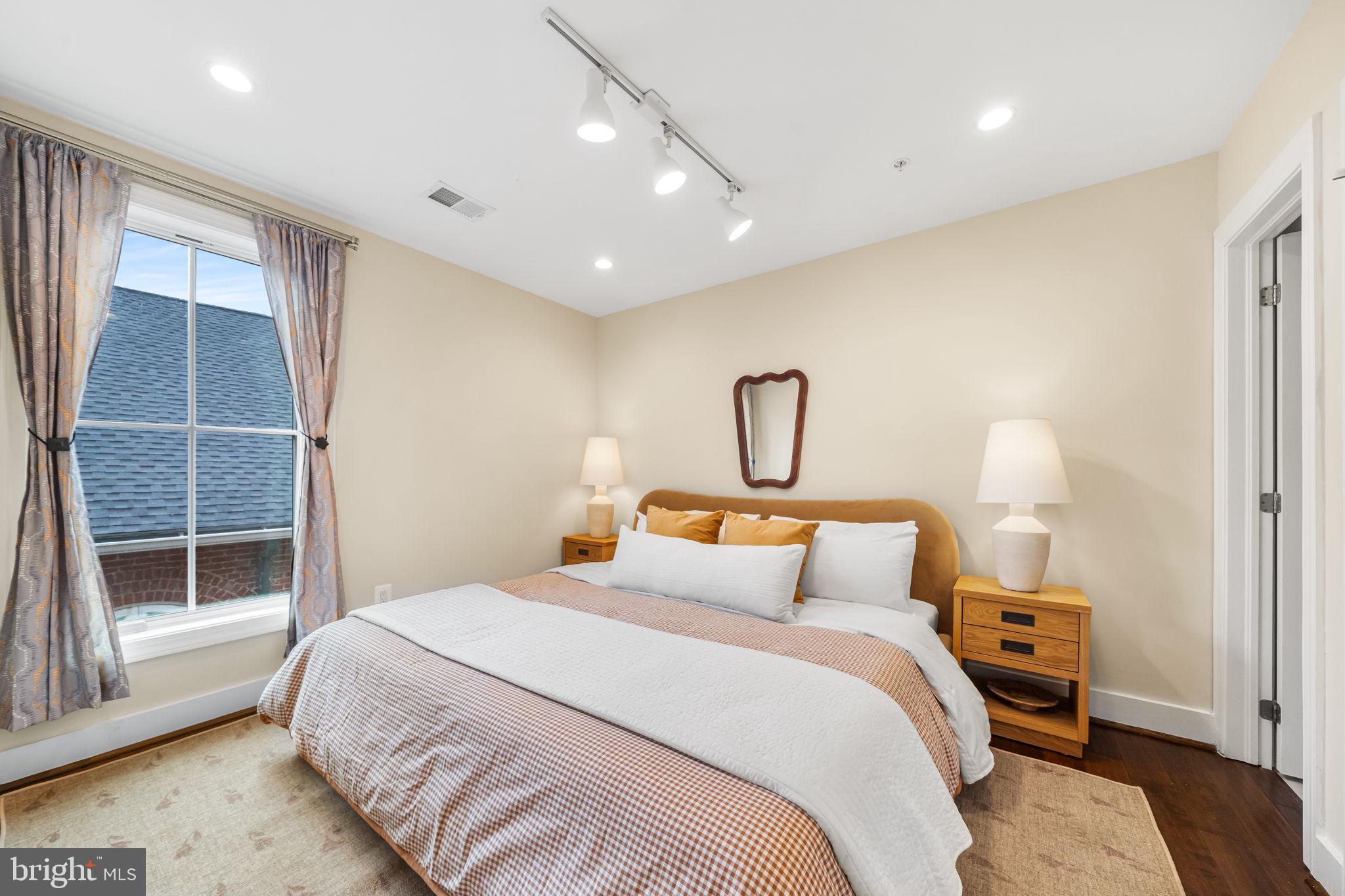 625 PARK ROAD NW 304