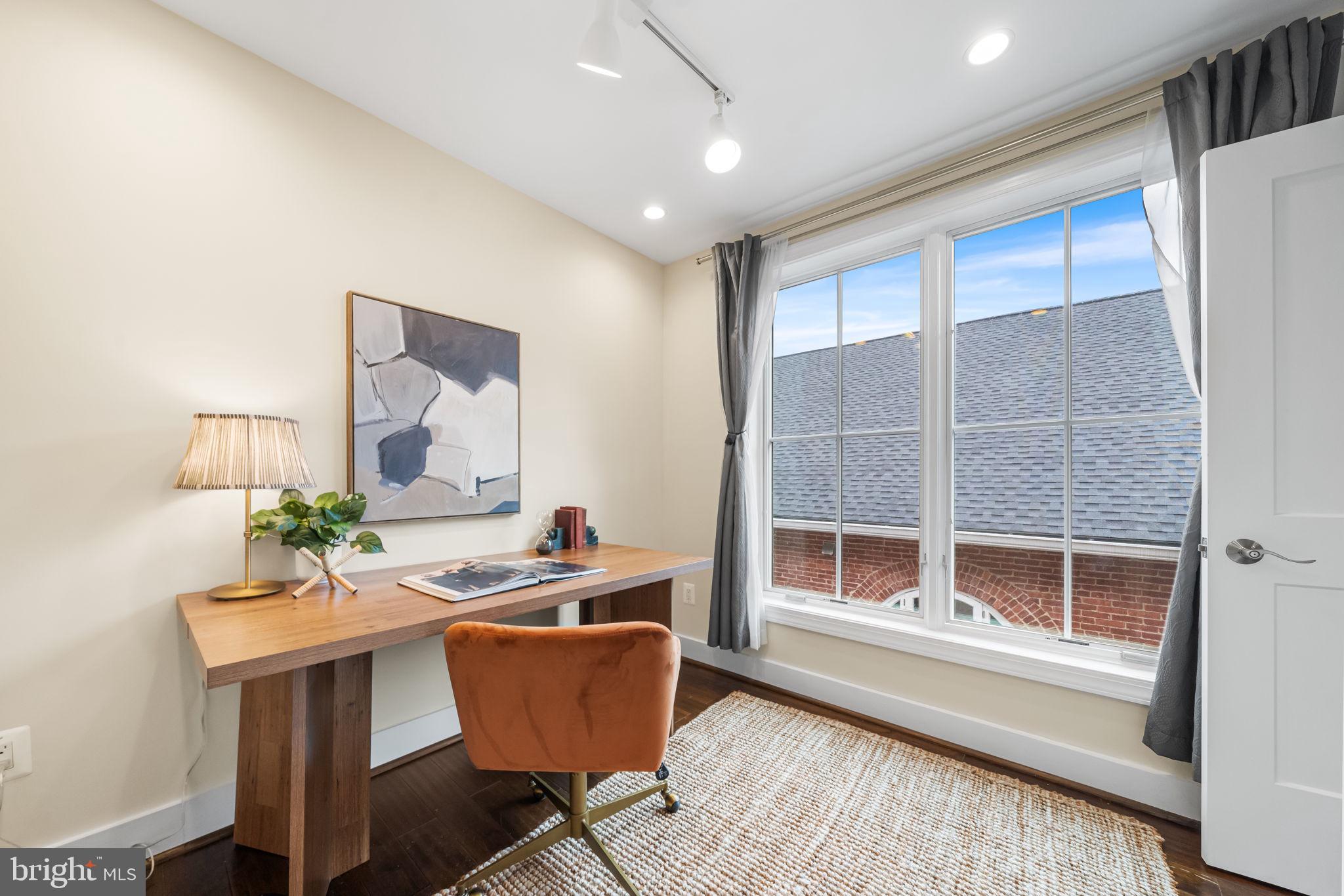 625 PARK ROAD NW 304