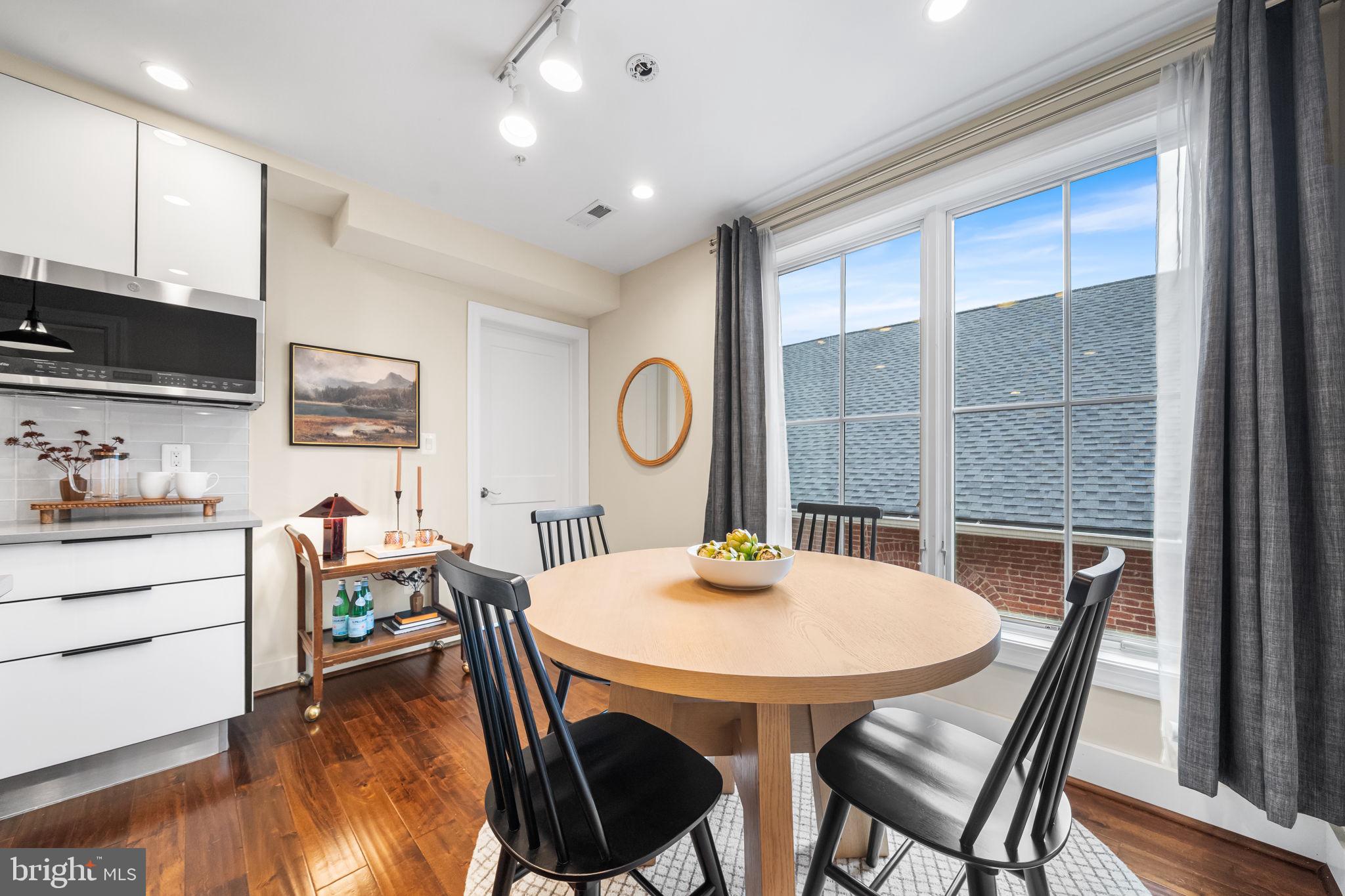 625 PARK ROAD NW 304