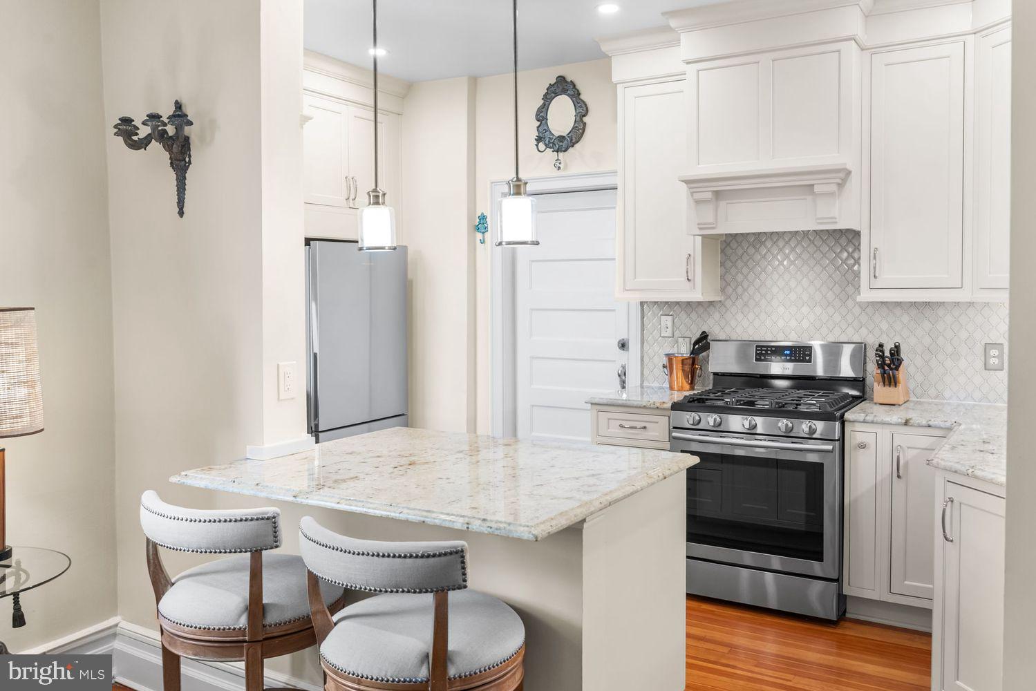 2122 CALIFORNIA STREET NW 553