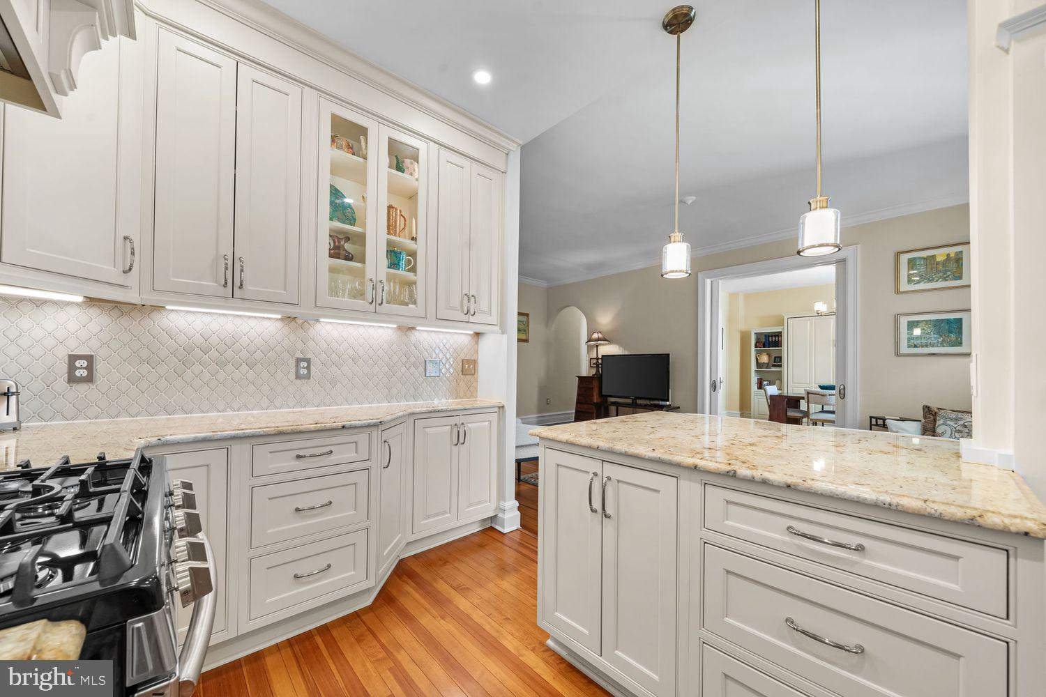 2122 CALIFORNIA STREET NW 553