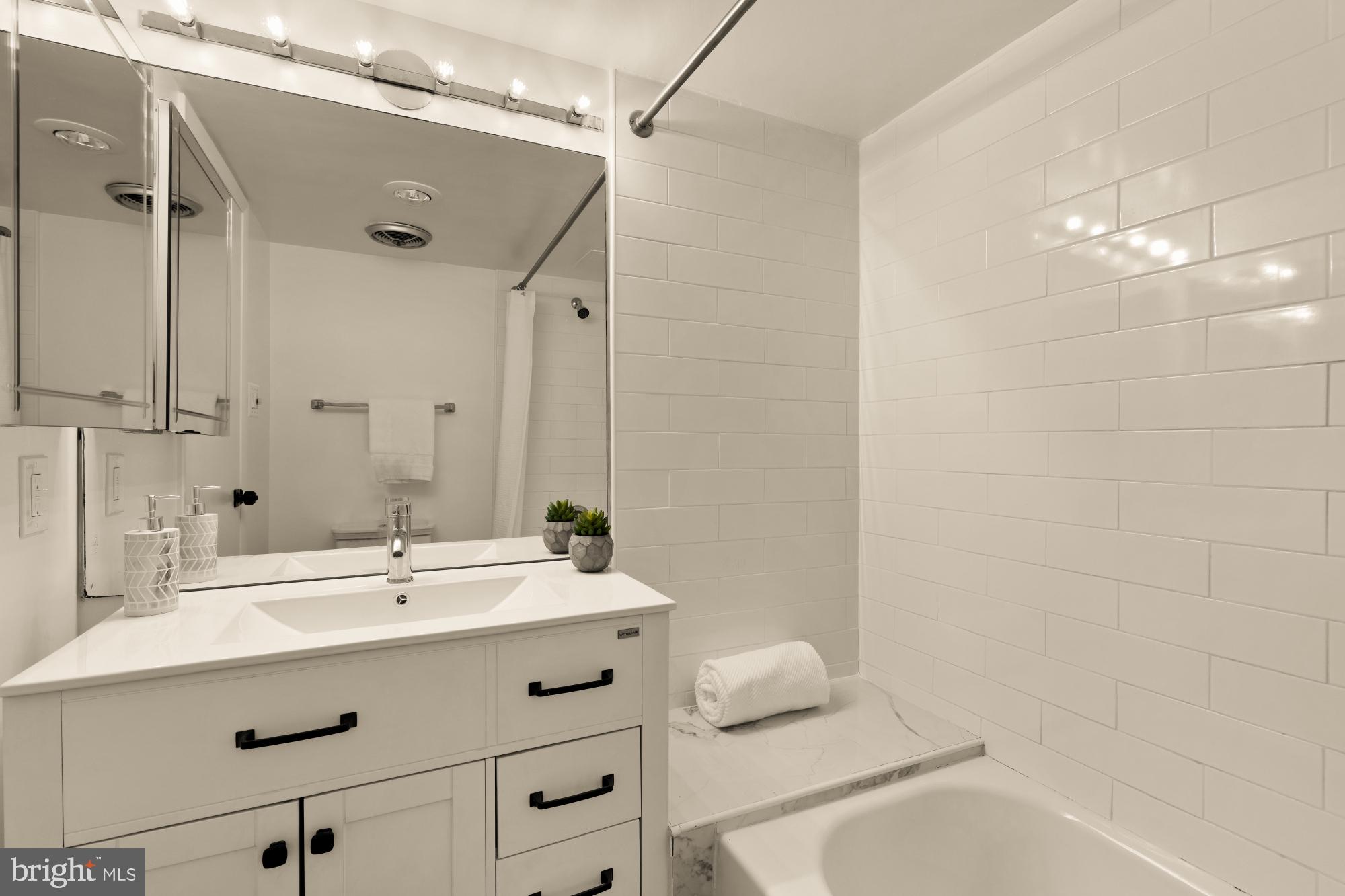 1245 13TH STREET NW 907