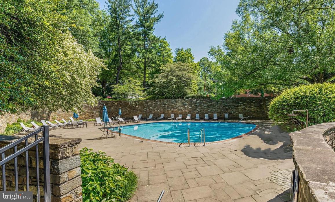 4000 TUNLAW ROAD NW 811