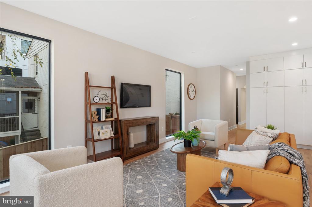 5445 33RD STREET NW