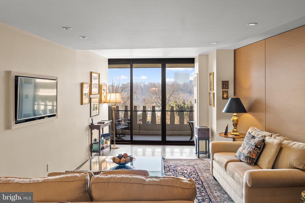 700 NEW HAMPSHIRE AVENUE NW Unit: 519